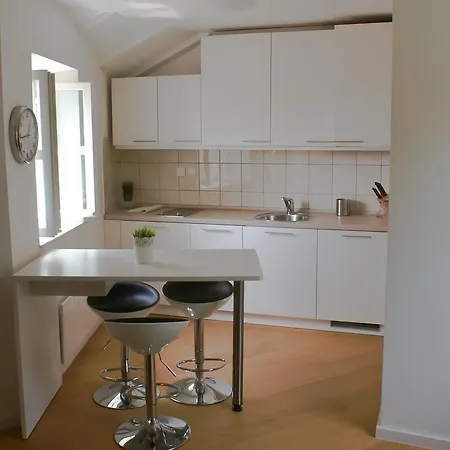 Olaf Apartment *